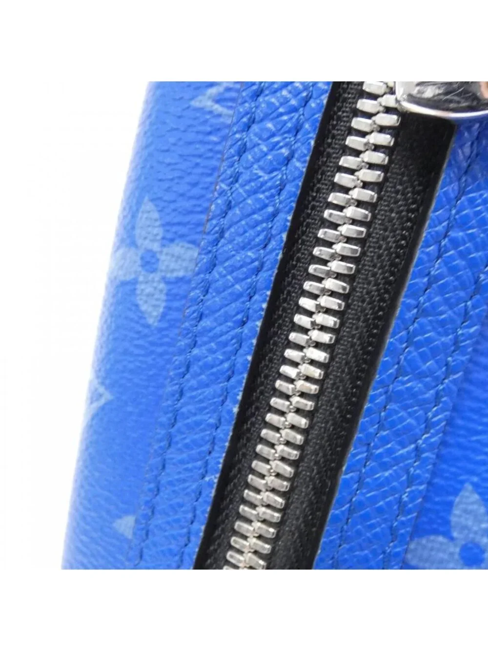 Louis Vuitton Taiga Rama Duo Sling Back Shoulder Bag